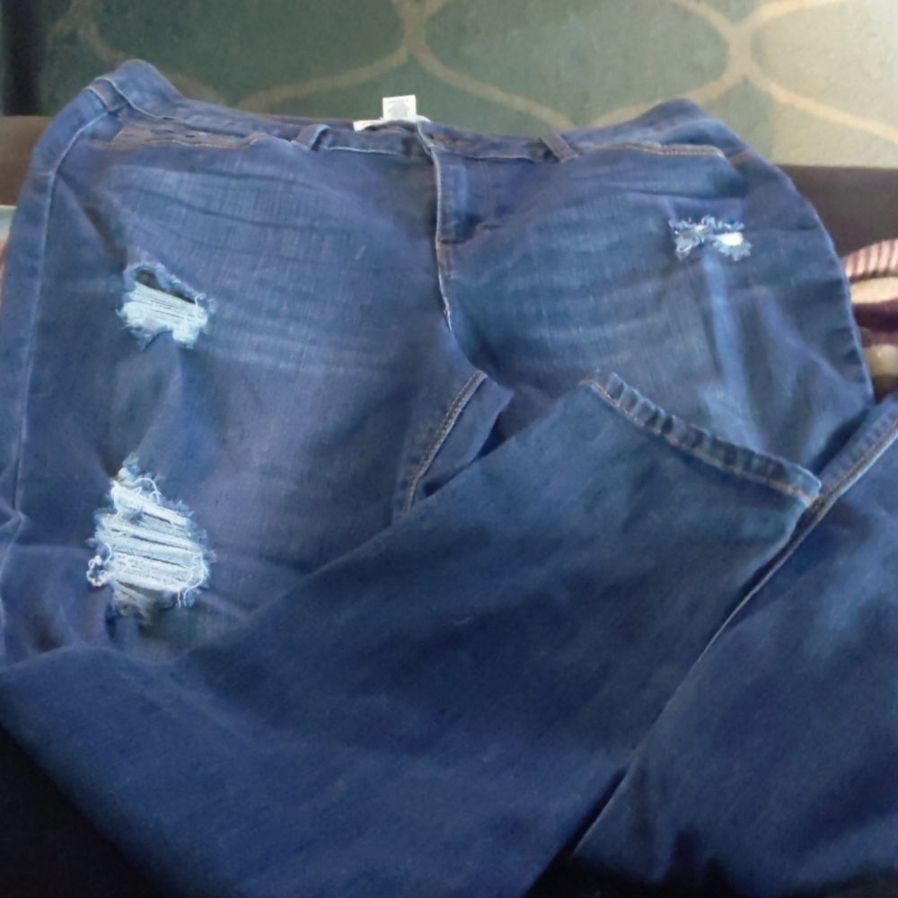 Artisan NY Stretch Denim Ripped Jeans
